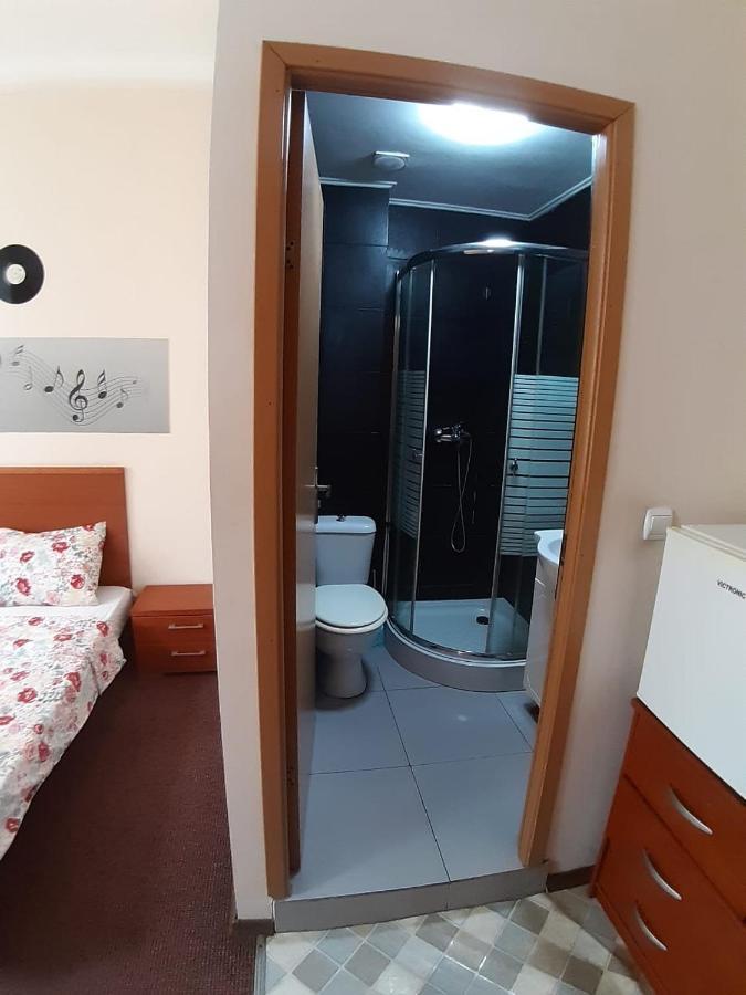 Old Town Friendly And Lovely Apartment Bucarest Esterno foto